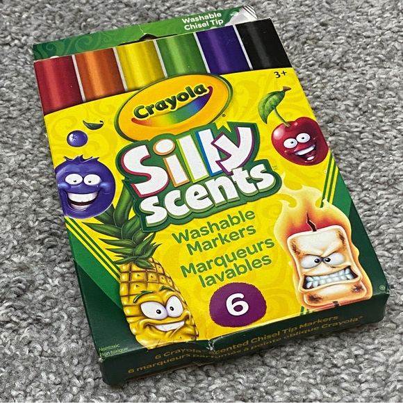 Children’s Colouring Book, Markers & Sunglasses - Picture 2 of 8